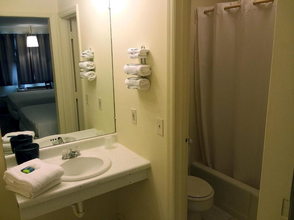 Standard King Room interior