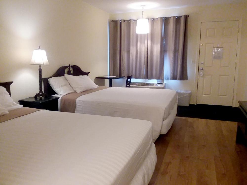Standard Queen Room interior